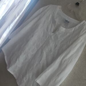 Women's White Linen Tunic Top - Lightweight V-Neck